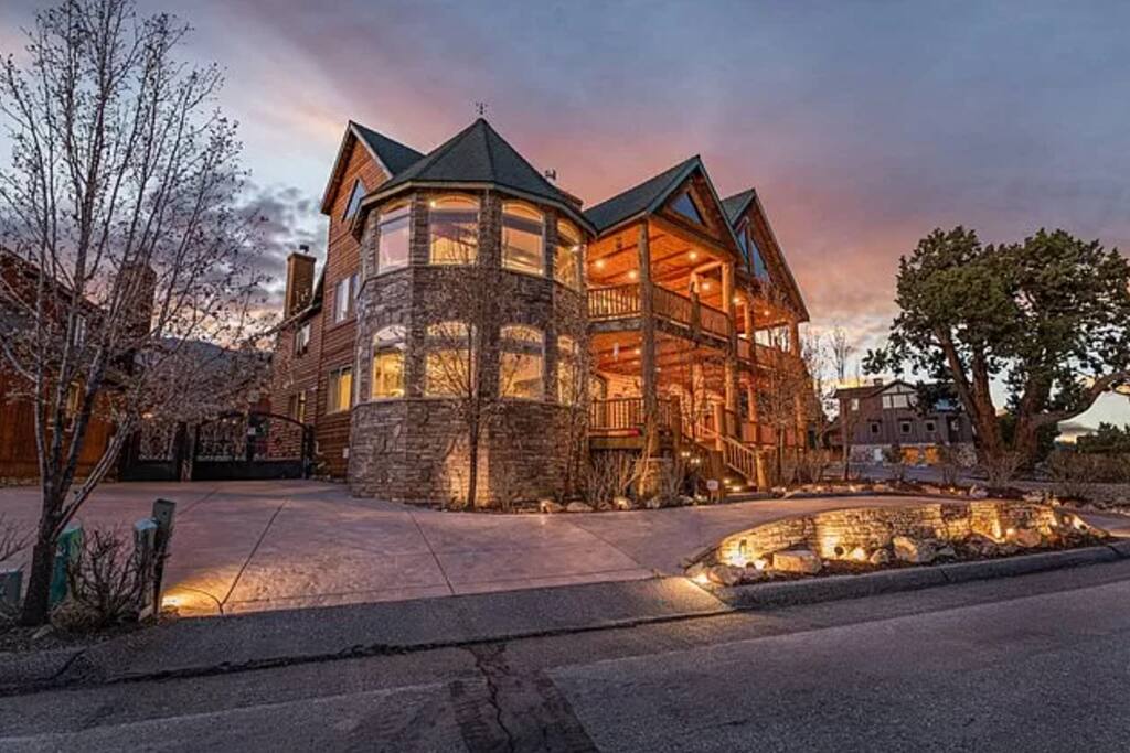 Kiks feature homes